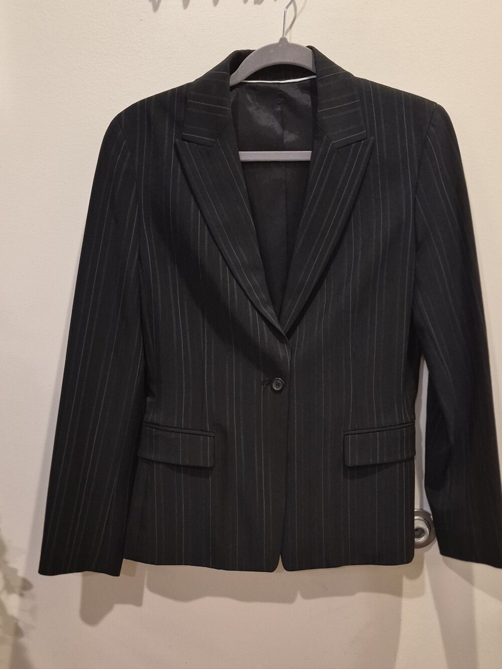 Tahari Black Pinstripe Single-Button Blazer